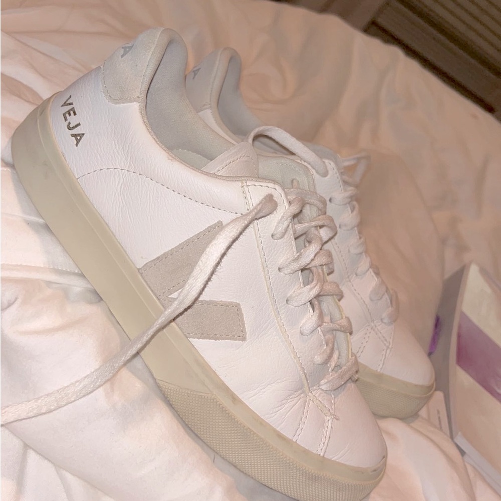 VEJA Campo sneaker women size 8